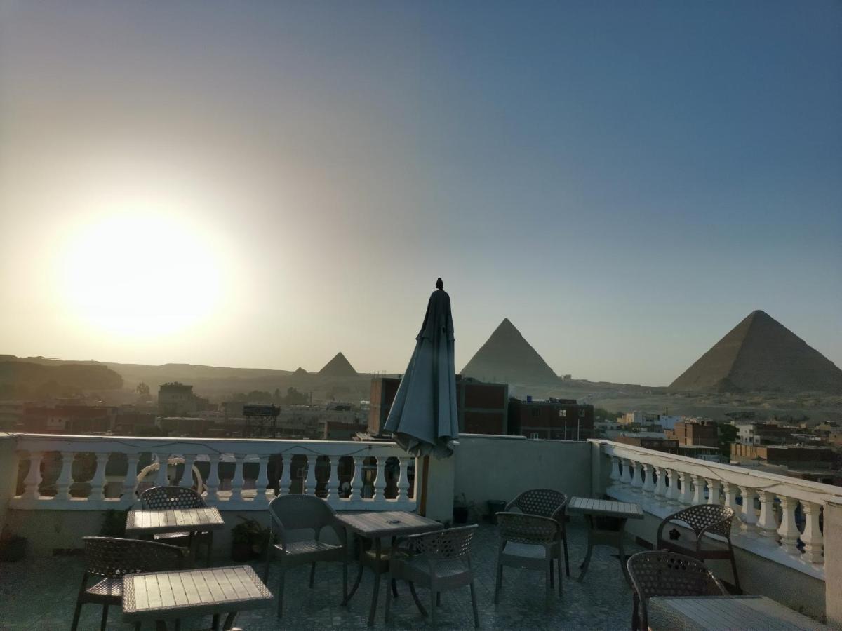 Guest house New Star Pyramids View