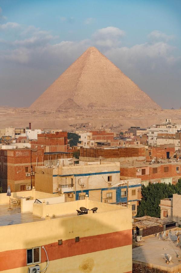 New Star Pyramids View Guest house *